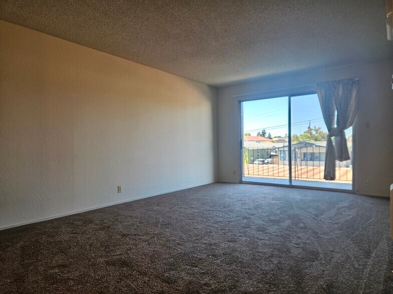 More Photos Of 1049 Armstrong St, Hayward Apartments For Sale