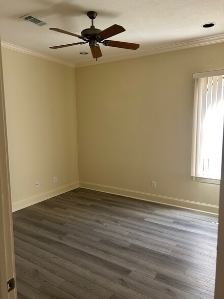 More Photos Of 12824 Willow Centre Dr, Houston Medical For Sale