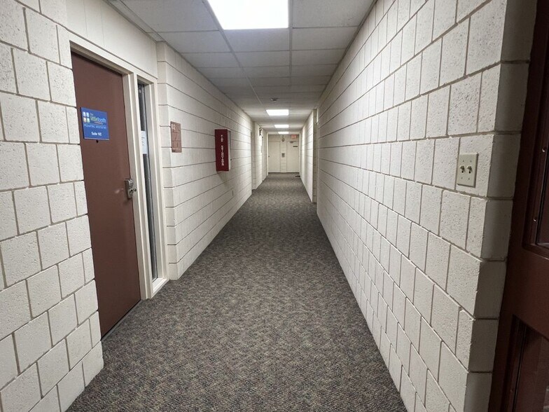 More Photos Of 140 Grandview Ave, Waterbury Unknown For Lease