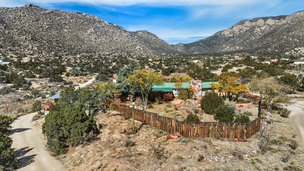 More Photos Of 24 Matisse Rd NE, Albuquerque Apartments For Sale