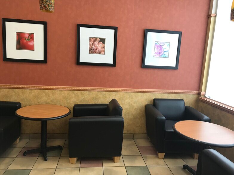 More Photos Of 4619 Federated Rd, Swan Hills Restaurant For Lease