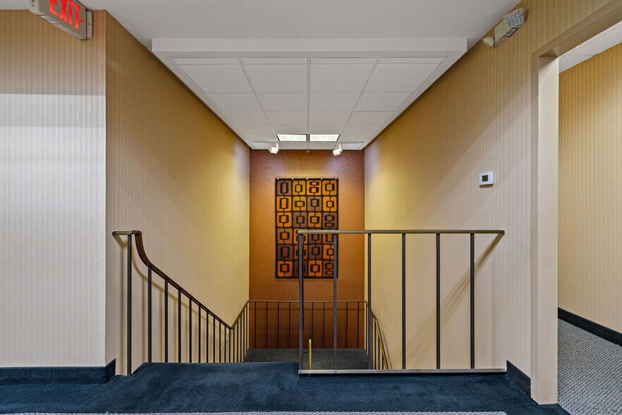 More Photos Of 136 Summit Ave, Montvale Office For Lease