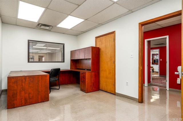 More Photos Of 850 Simon Rd, Conway Office For Sale