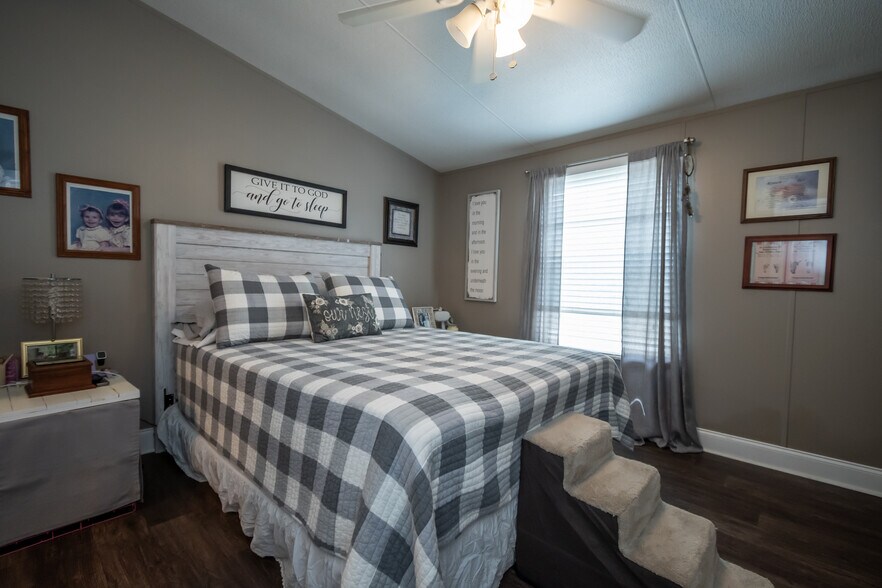 More Photos Of 3655 Neese Commerce Rd, Hull Multifamily For Sale