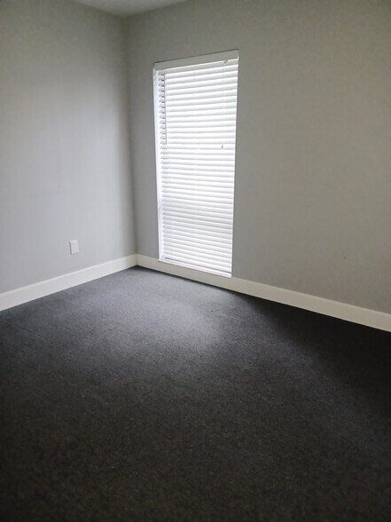 More Photos Of 13304 Winding Oak Ct, Tampa Medical For Lease