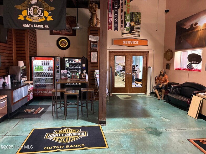 More Photos Of 8739 Caratoke Hwy, Harbinger General Retail For Sale