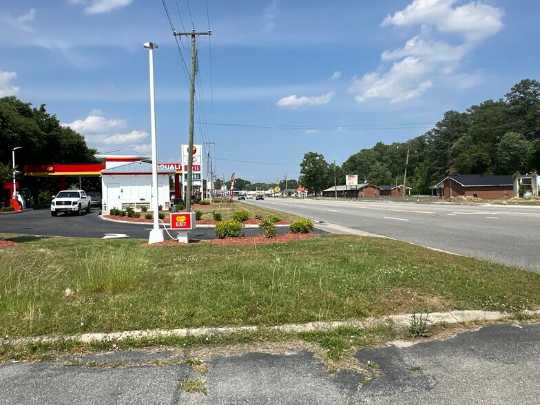 More Photos Of 314 US Highway 64 W, Plymouth Carwash For Sale