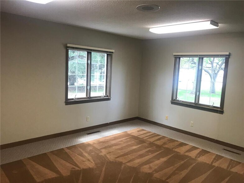 More Photos Of 130 Park Ave S, Saint Cloud Office For Sale