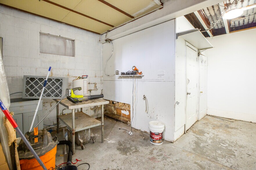 More Photos Of 15 N White St, Poughkeepsie Warehouse For Sale