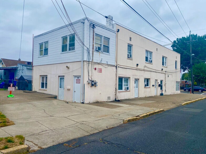 200 W Kings Hwy, Mount Ephraim, NJ 08059 Apartments For Sale