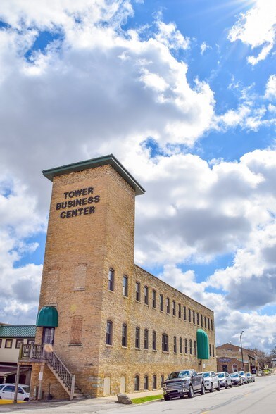 More Photos Of 28 S Water St, Batavia Office For Lease