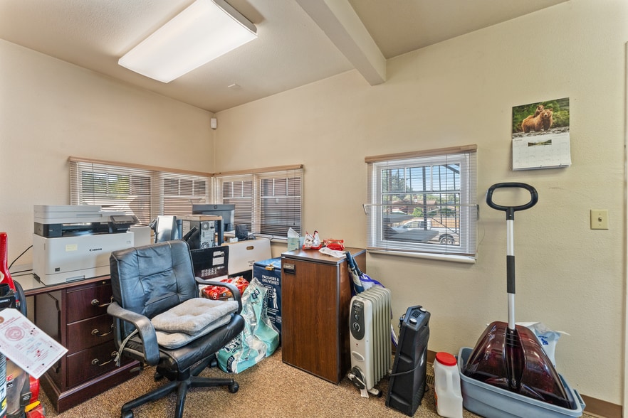 More Photos Of 235 W Pueblo St, Reno Research And Development For Sale