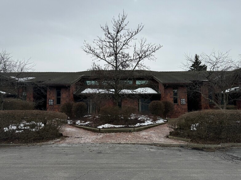 More Photos Of 3781-3799 Green Rd, Beachwood Office For Lease