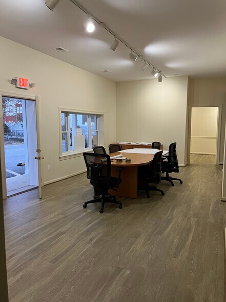 More Photos Of 7252 Benedict Ave, Benedict Storefront Retail Office For Lease