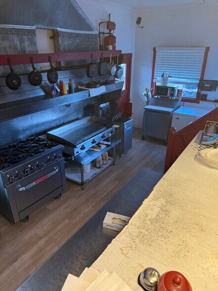 More Photos Of 305 N Main St, Bridgewater Storefront Retail Residential For Sale