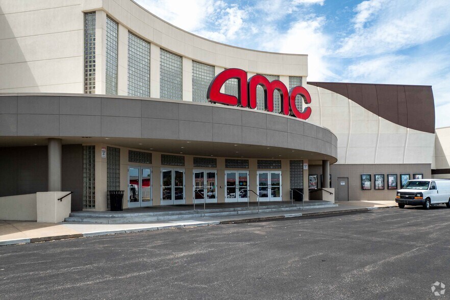 More Photos Of 3151 N Penstemon Cir, Wichita Movie Theatre For Sale