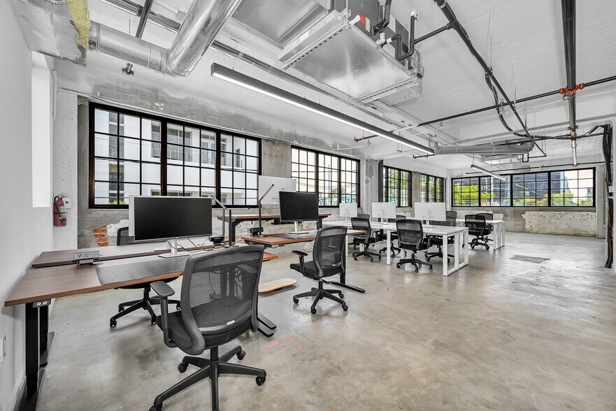 More Photos Of 2509 N Miami Ave, Miami Loft Creative Space For Lease