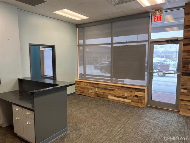 More Photos Of 901 Razorback Dr, Houghton Storefront For Sale