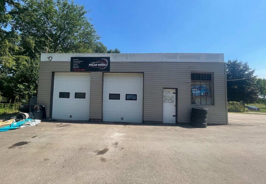 More Photos Of 46 Kitchener Av, Brantford Auto Repair For Sale