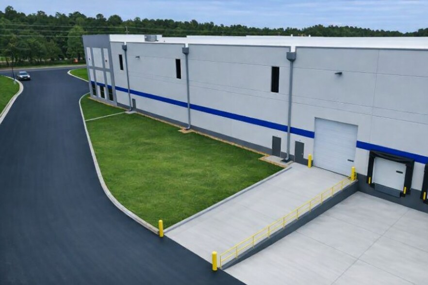 More Photos Of 5601 Chudoba Pky, Prince George Distribution For Lease