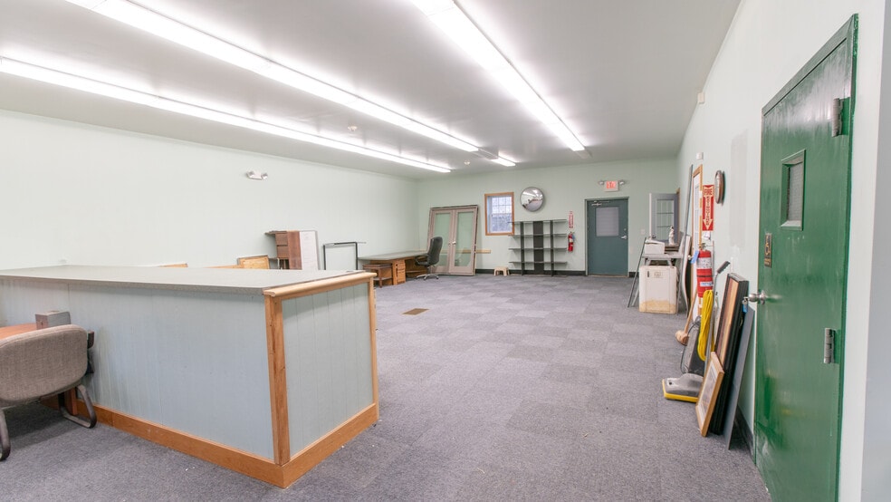 More Photos Of 309-311 S Broadway, Gloucester City Storefront For Sale