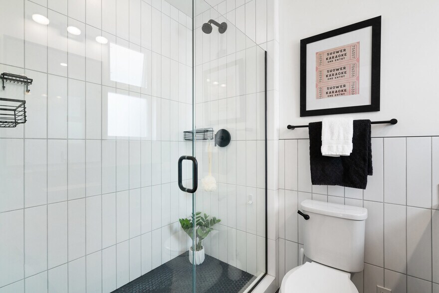 More Photos Of 202 Panetta Ave, Santa Cruz Flex For Sale
