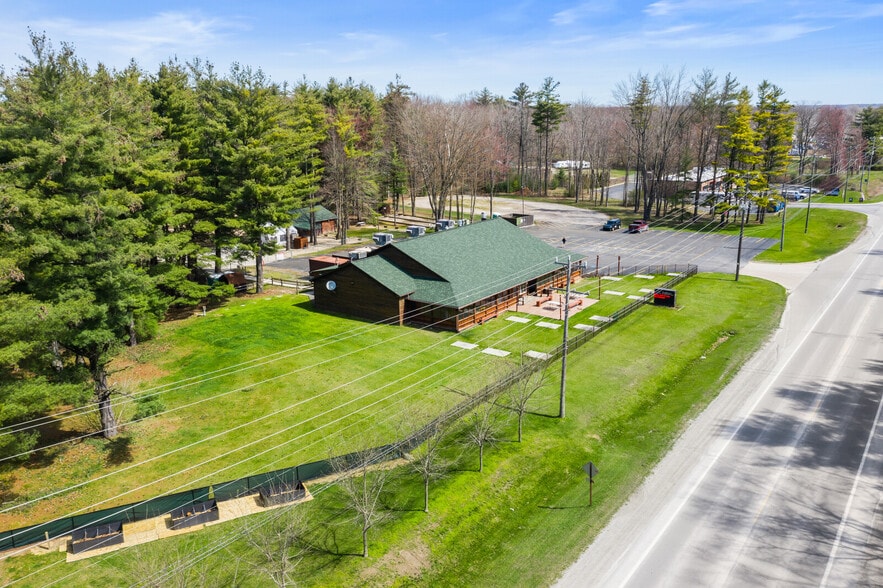 More Photos Of 8826 Gratiot Ave, Columbus Restaurant For Sale