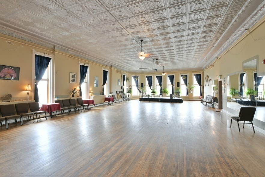 More Photos Of 2700 Arapahoe St, Denver Storefront Retail Office For Lease