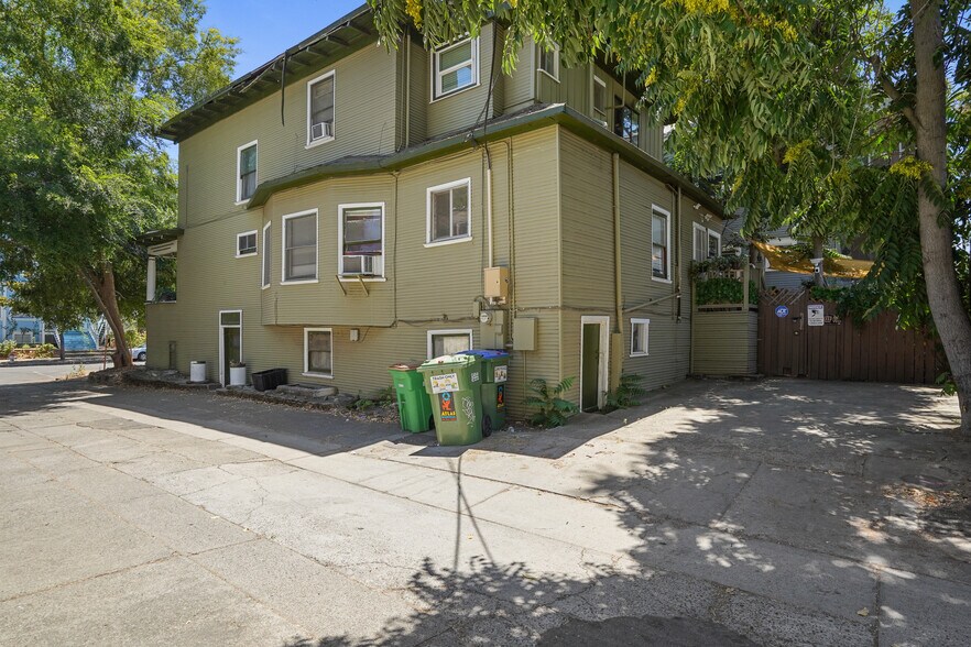 More Photos Of 1416 22nd St, Sacramento Apartments For Sale