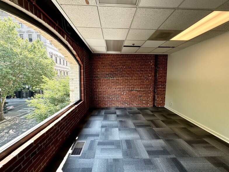 More Photos Of 521 SW 11th, Portland Loft Creative Space For Lease