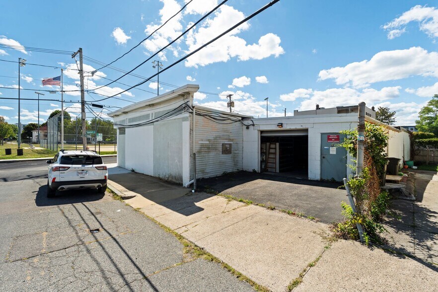 More Photos Of 80 Sagamore st, Quincy Office For Lease