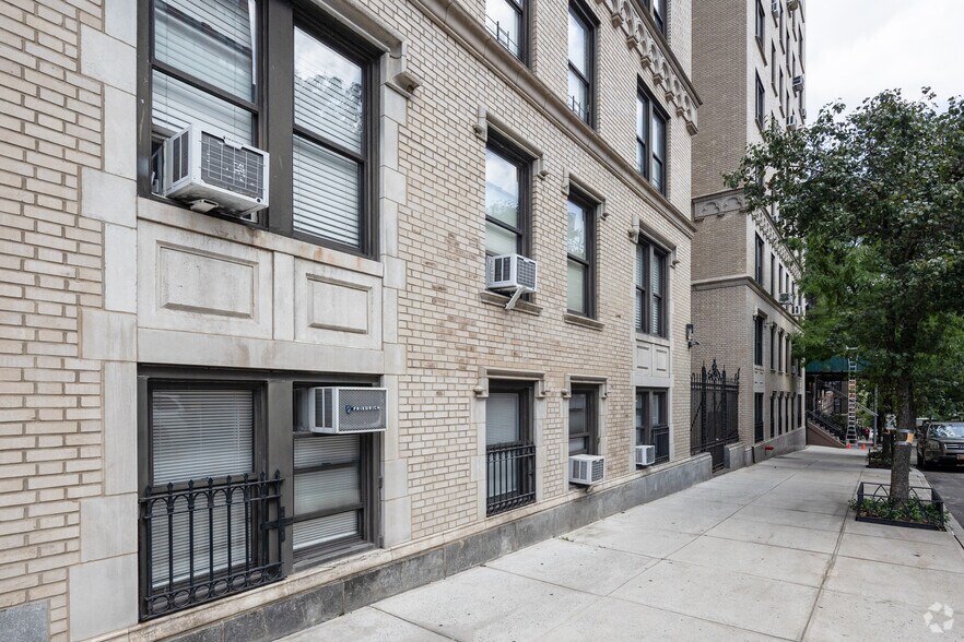 More Photos Of 1225 Park Ave, New York Apartments For Lease