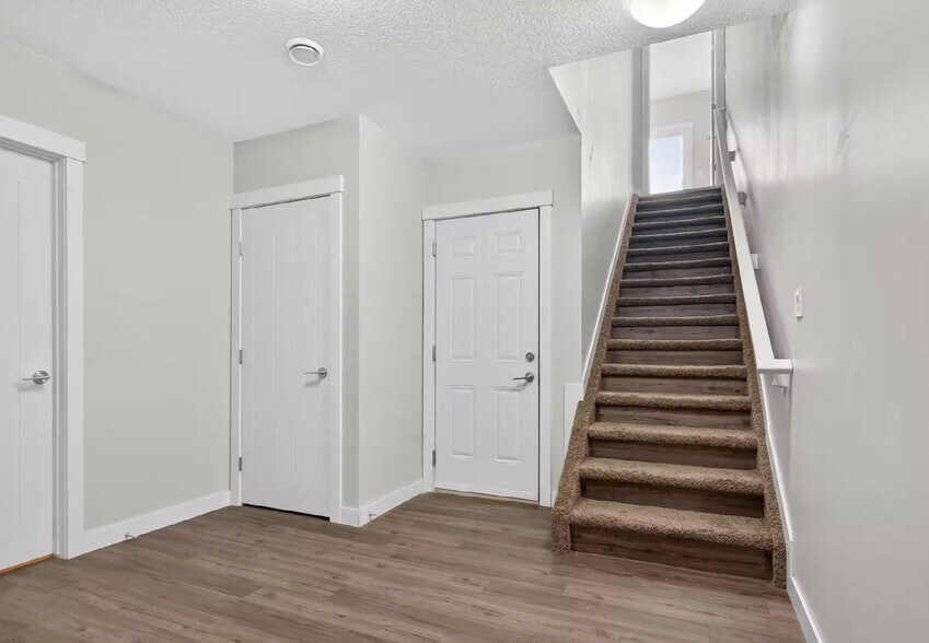 More Photos Of 6 Noble Close, St. Albert Apartments For Sale