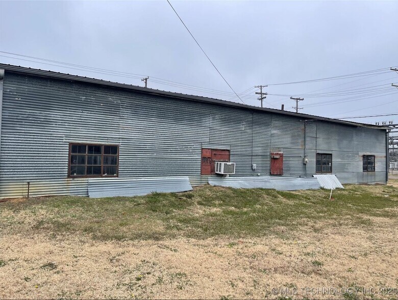 More Photos Of 37 W Beech St, Durant Auto Repair For Sale