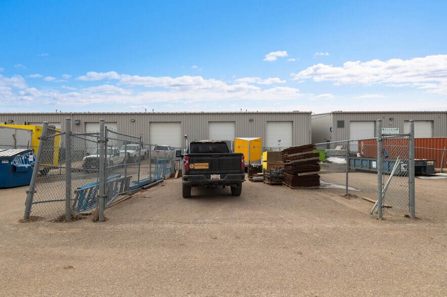 More Photos Of 380 Mackenzie Blvd, Fort McMurray Warehouse For Lease