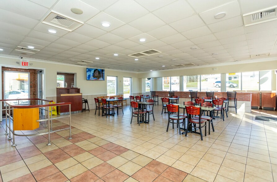 More Photos Of 3530 Pelham Pky, Pelham Fast Food For Sale