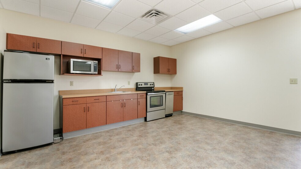 More Photos Of 36328 Main St, Whitehall Medical For Sale