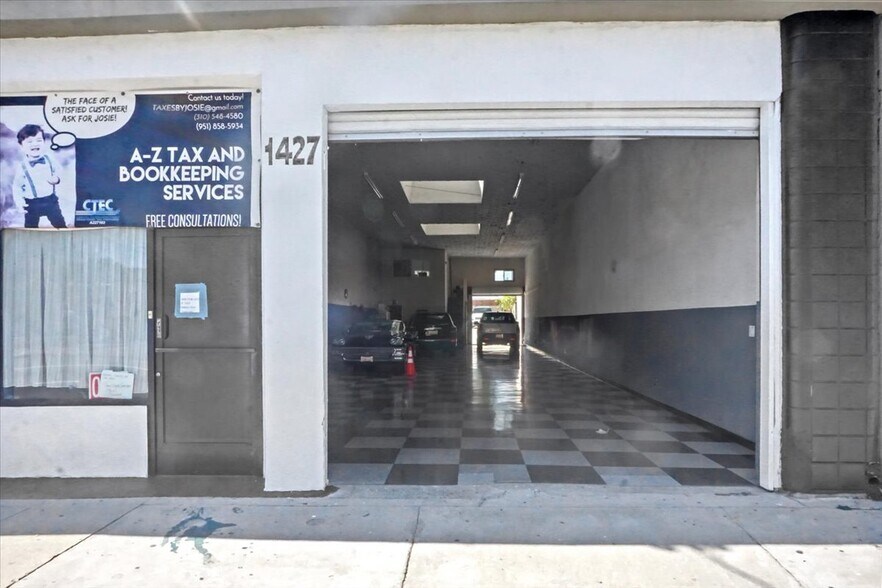 More Photos Of 1427-1431 S Pacific Ave, San Pedro Storefront Retail Office For Sale