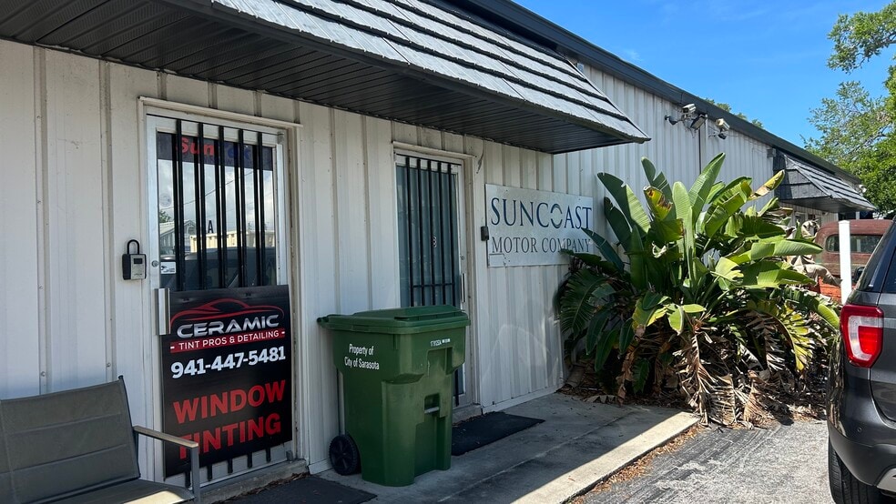 Primary Photo Of 2080 20th St, Sarasota Warehouse For Lease