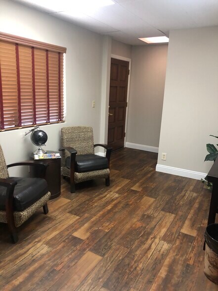 More Photos Of 6864 Indiana Ave, Riverside Office For Lease