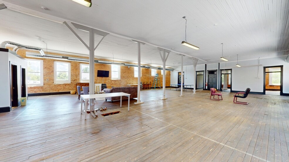 More Photos Of 110 N Broad St, Monroe Storefront Retail Office For Sale