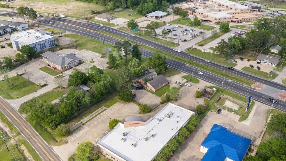 More Photos Of 602 S John Redditt Dr, Lufkin Office For Lease