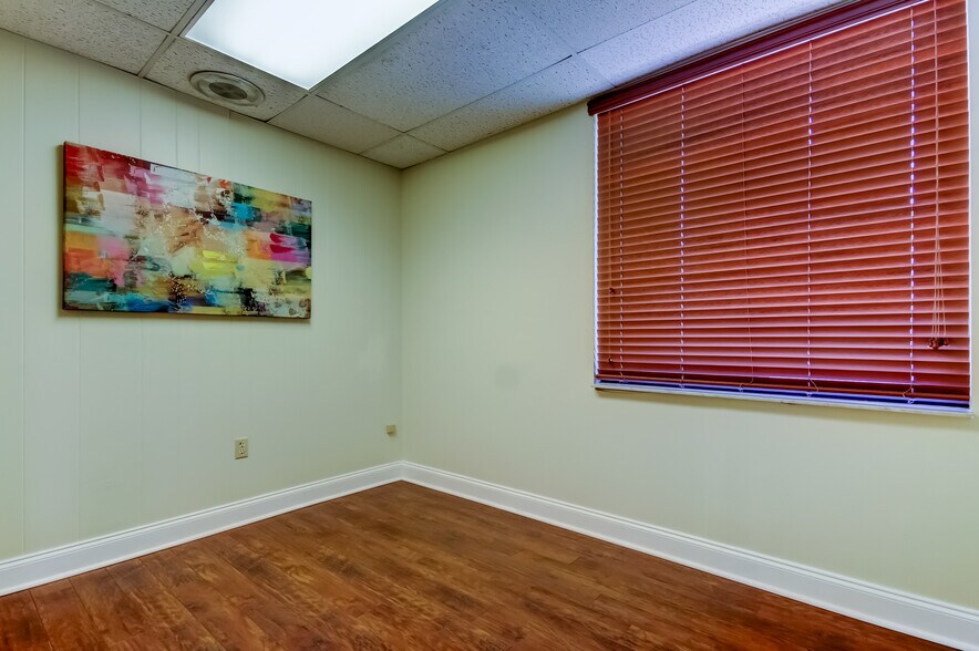 More Photos Of 6500-6514 Central Ave, Saint Petersburg Office For Sale