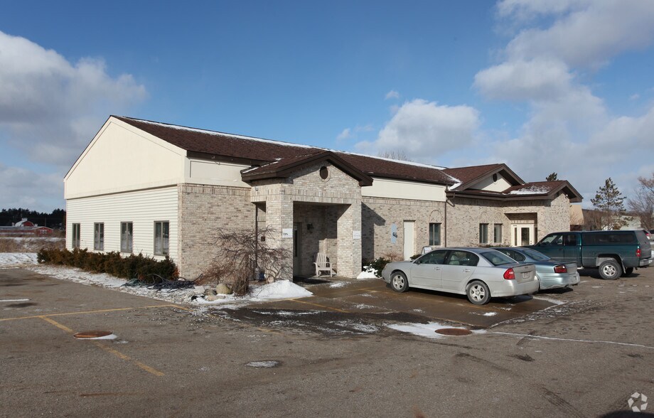 Primary Photo Of 2860 Jolly Rd, Okemos Office For Lease