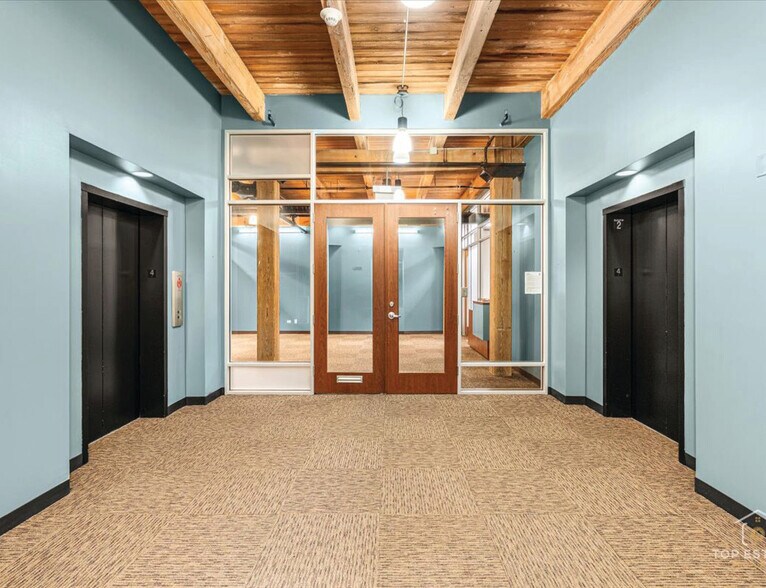 More Photos Of 216 S Jefferson St, Chicago Loft Creative Space For Sale