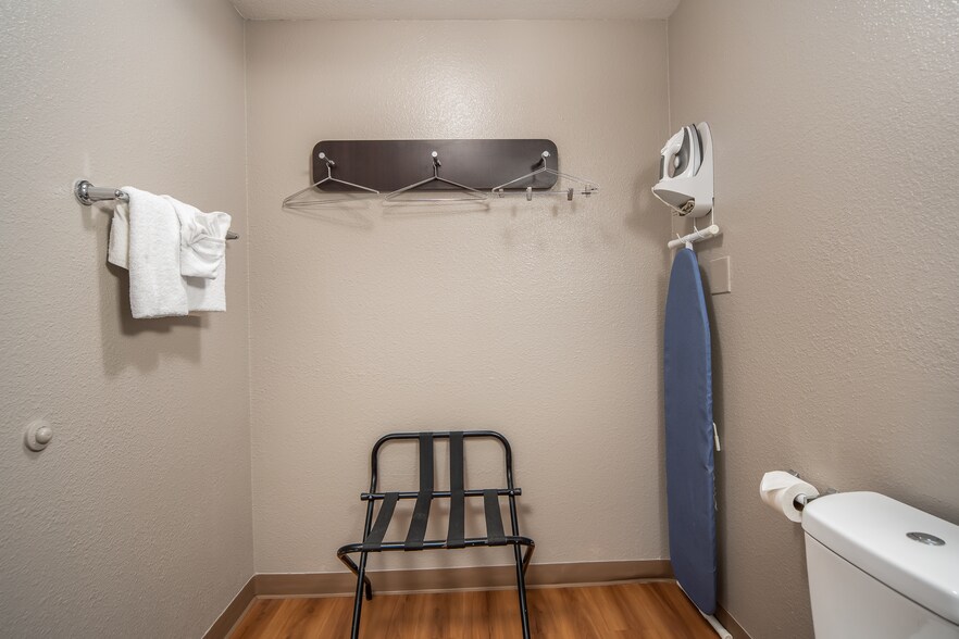 More Photos Of 750 Raintree Dr, Carlsbad Hotel For Sale