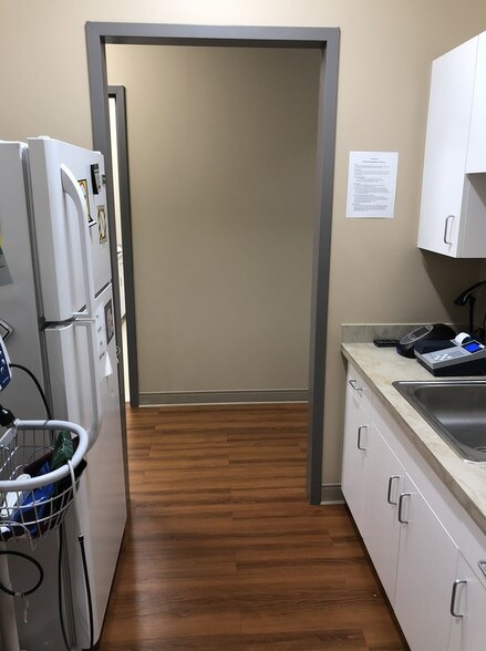 More Photos Of 1150 Omega Dr, Hagerstown Medical For Sale