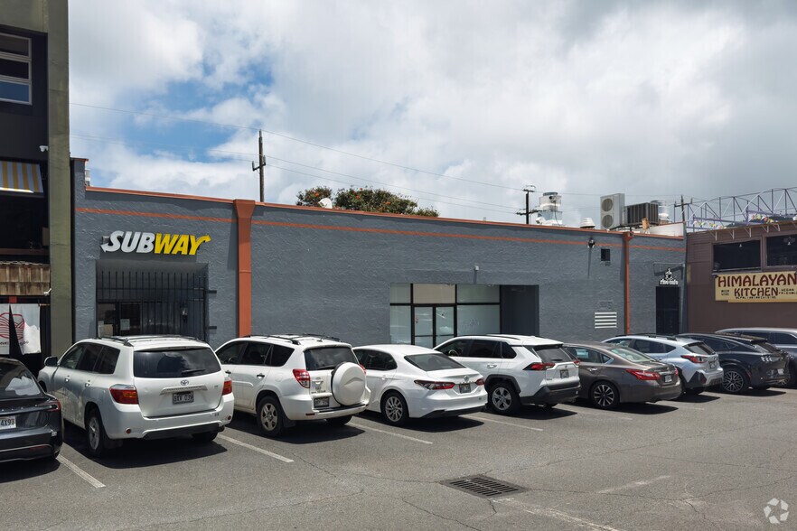 Primary Photo Of 1135 11th Ave, Honolulu Convenience Store For Lease