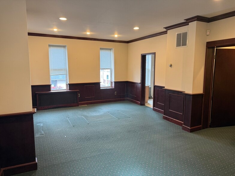 More Photos Of 38 E Lancaster Ave, Shillington Office For Lease