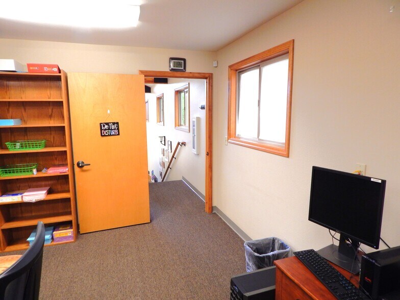 More Photos Of 277 Medical Loop, Roseburg Medical For Lease